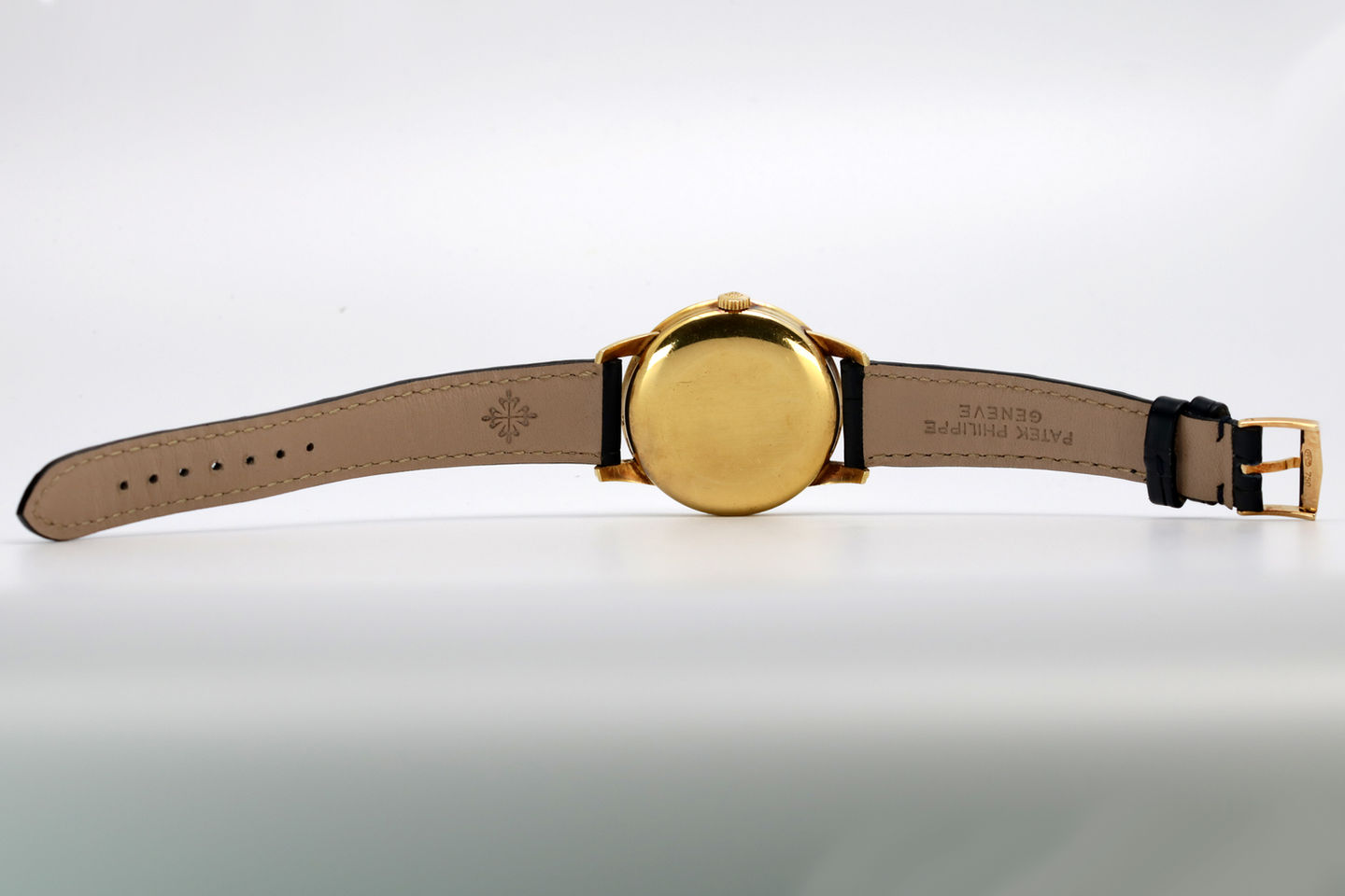 Patek Philippe Calatrava Ref. 2481 full back