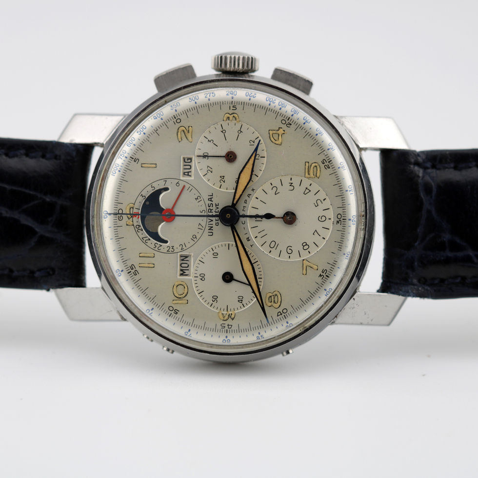 Universal Geneve "Fat Lug" Tri-Compax Ref. 22259 on side
