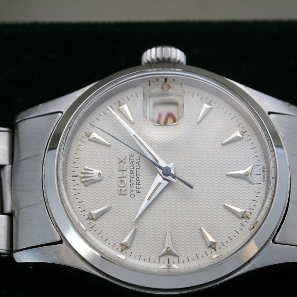 Rolex Oysterdate Perpetual Ref 6519 circa 1954 detail