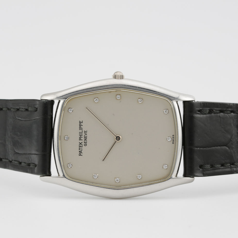 Patek Philippe Platinum Gondolo Ref. 3842 on side