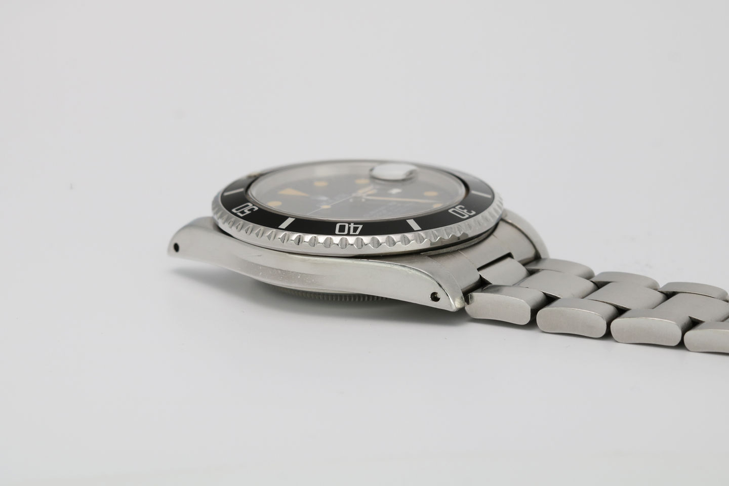 Rolex Stainless Steel Submariner Date Ref 16800 lug