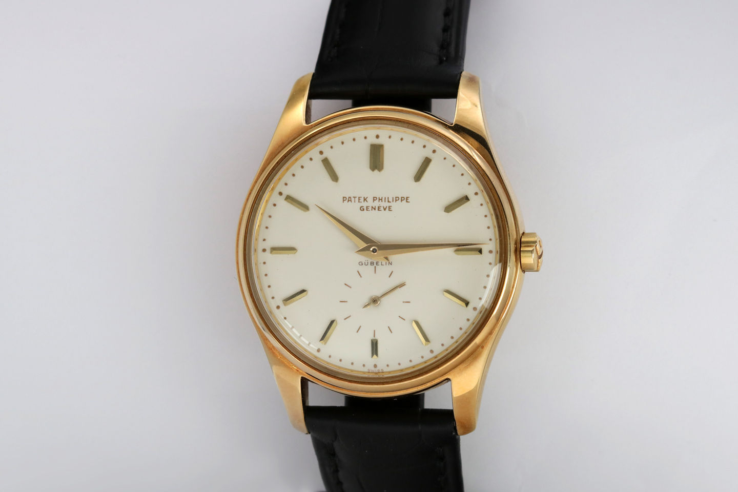 Patek Philippe Calatrava Ref. 2526 retailed by Gubelin dial