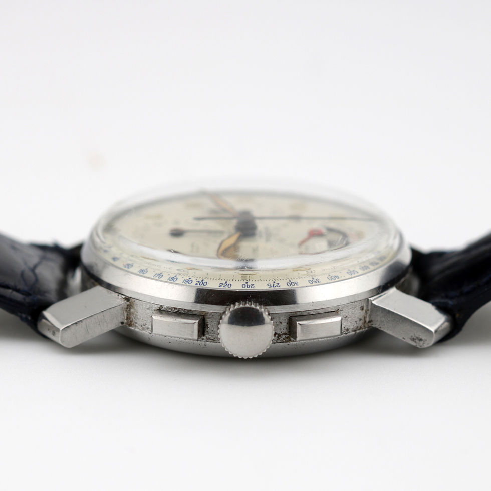Universal Geneve "Fat Lug" Tri-Compax Ref. 22259 crown