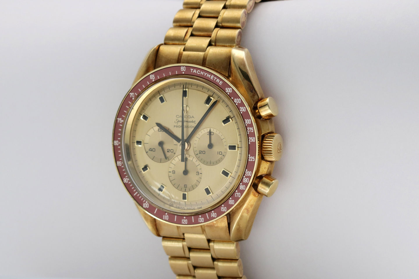 Omega Speedmaster Professional Ref 145.022 crown
