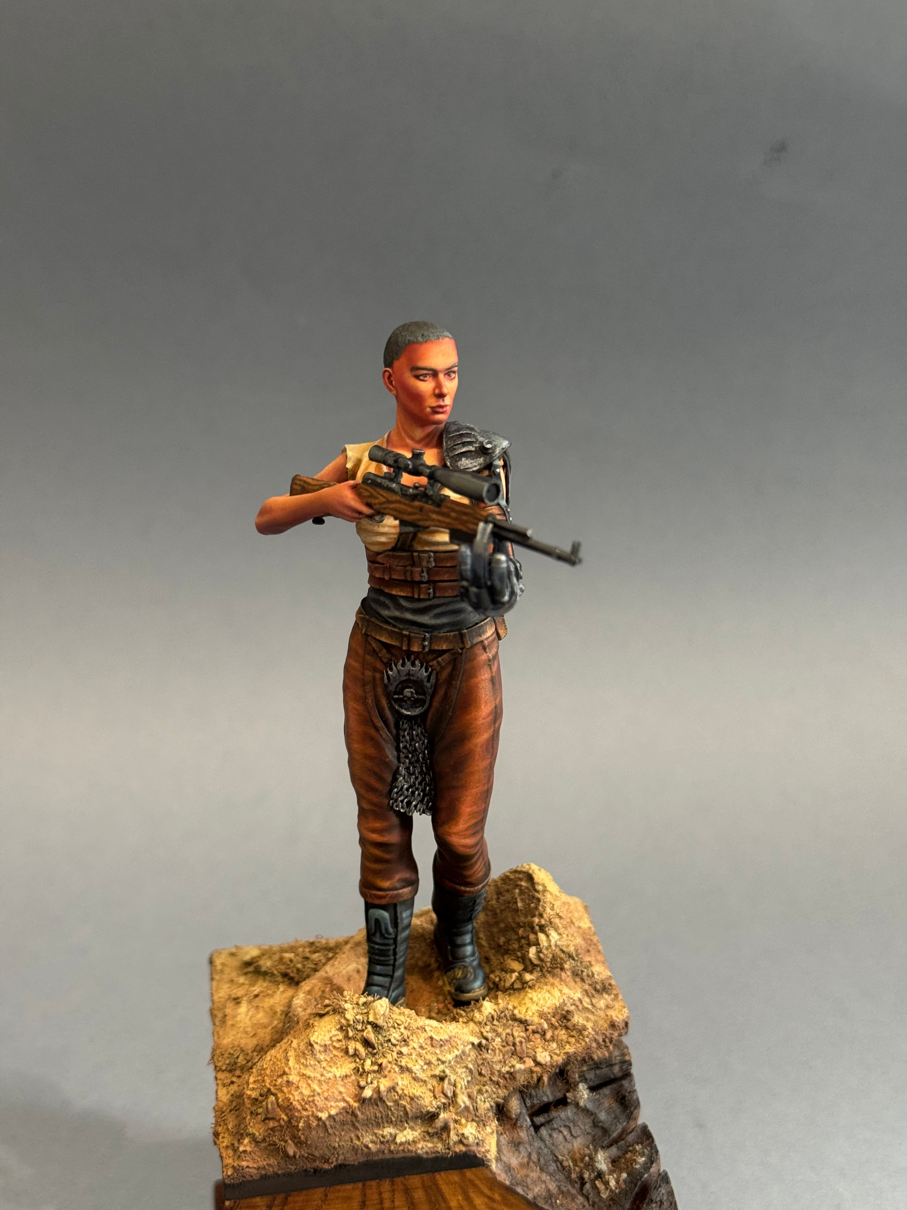 Postapo Empress 90 mm