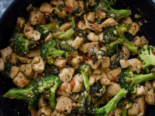 Paula’s Creamy Garlic Chicken with Broccoli and Spinach