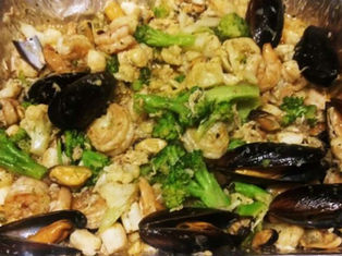 Bonnie’s Keto Seafood Paella