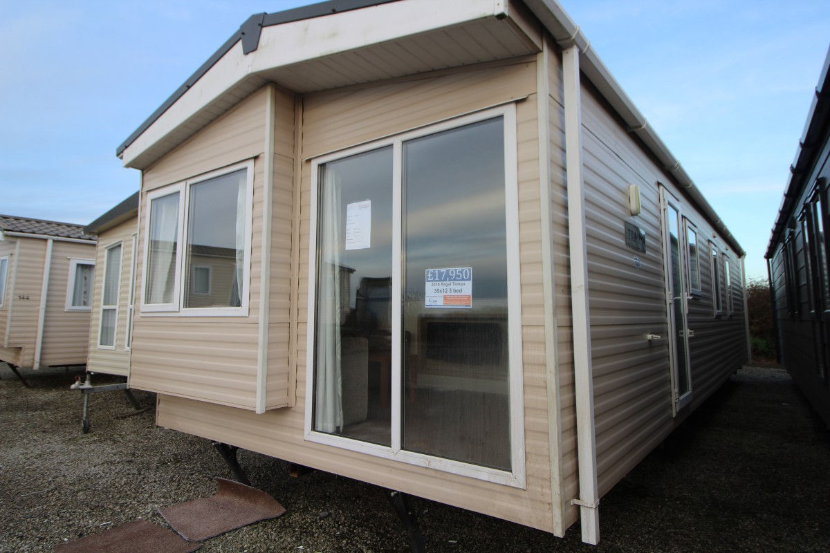 Regal Tempo 3 Quartos (38,82 m²) UK05