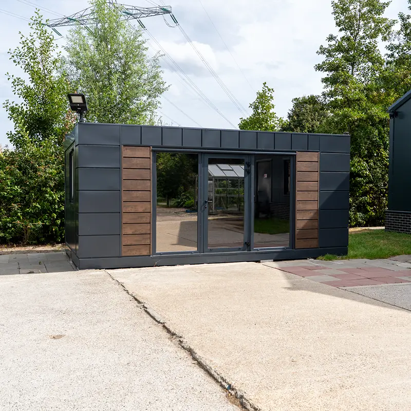 Miniatura: GV Content Holm exterior