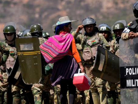 Grupos irregulares toman rehenes y armamento en Bolivia en medio de crisis política