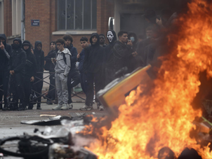 Francia bajo fuego: la represión policial contra estudiantes desata una ola de indignación en Europa