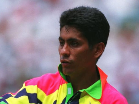 Cumple 54 años Jorge Campos; la leyenda viviente