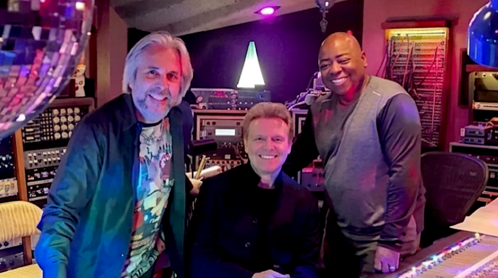 Lo que nadie dice sobre la nueva música de Luis Miguel