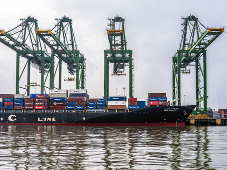 Trump sacude el comercio: amplía aranceles a más de 400 productos y desata caos en aduanas