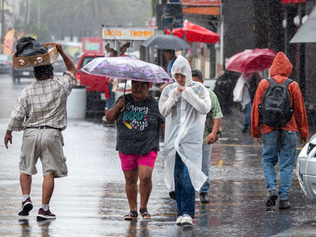 ¡No guardes el paraguas! Lluvias intensas, tormentas eléctricas y calor extremo marcarán el clima este viernes