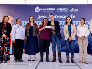 Entrega Gobernadora Libia Dennise Apoyos Económicos para Personas Migrantes de Guanajuato
