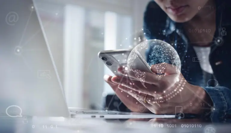 Día Mundial de Internet: El smartphone domina la conectividad en México, pero persiste la brecha en computadoras