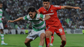 Toluca defiende la cima ante un Santos urgido de puntos