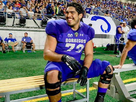 El mexicano Isaac Alarcón viajó a Dallas para iniciar pretemporada con Cowboys