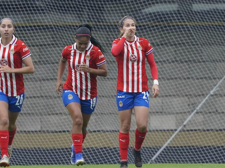Chivas Femenil se instala en los primeros puestos tras doblegar a Pumas