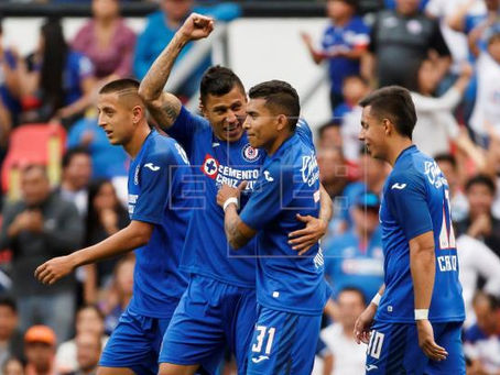 Cruz Azul vence al Santos Laguna en el debut de ambos en el Apertura