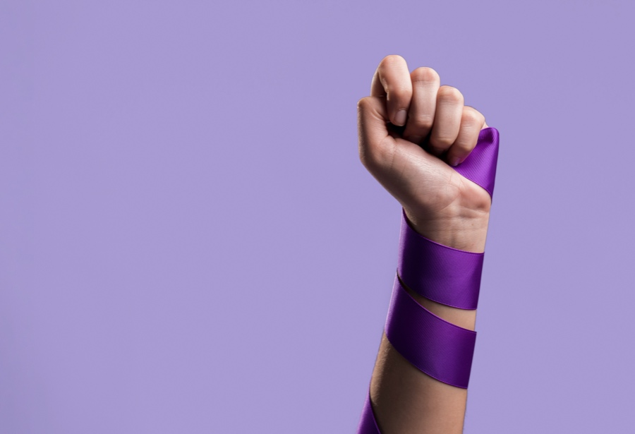 Marcha 8M: el origen del color morado y su vínculo con el feminismo