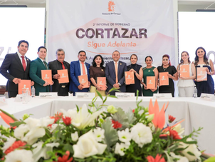 Mauricio Estefanía rinde su Segundo Informe de Actividades