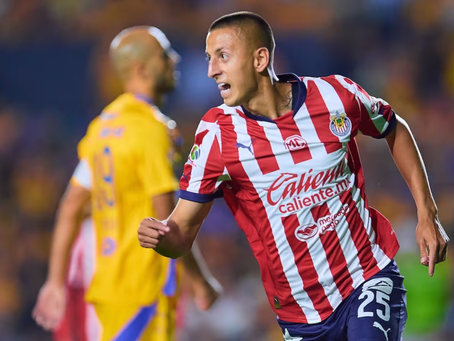 Flamengo muestra interés en Roberto Alvarado: Chivas podría perder a su atacante estrella en el Apertura 2024