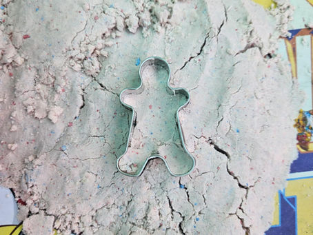 Activité sensorielle maison : le sable magique