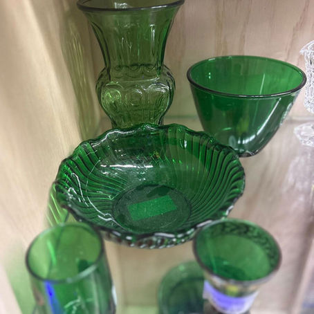 Green glass decorative dishes