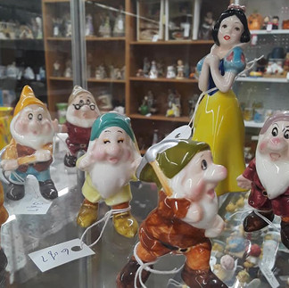 Snow White and the 7 Dwarfs glass collectible figurines
