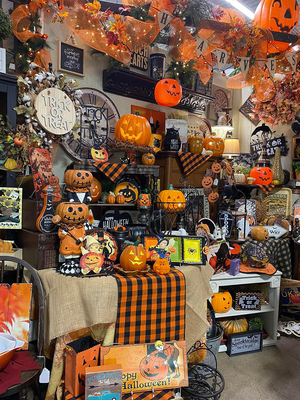 Antique mall booth with halloween décor