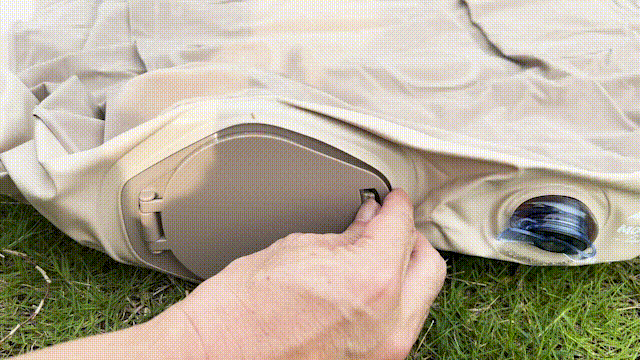 エアーポンプを取り出す.gif