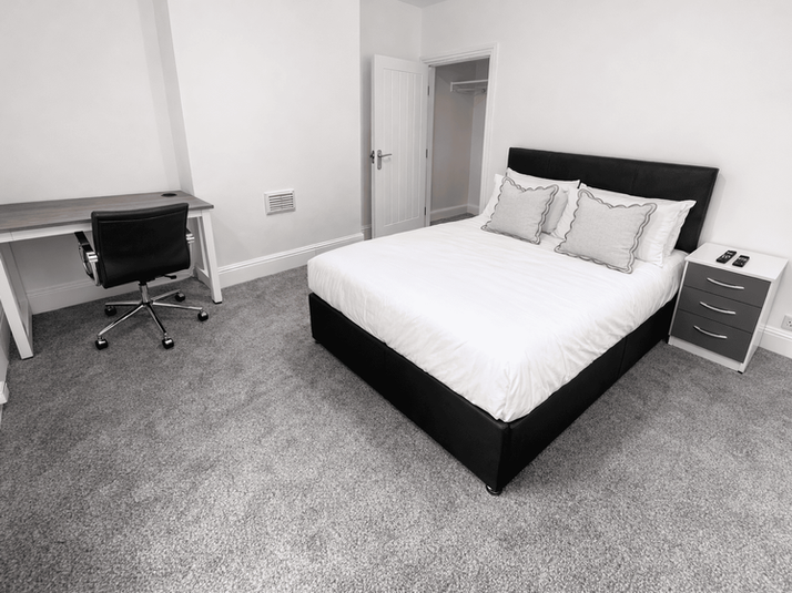Bright student bedroom in 4 bedroom house Ashford Street Stoke-on-Trent