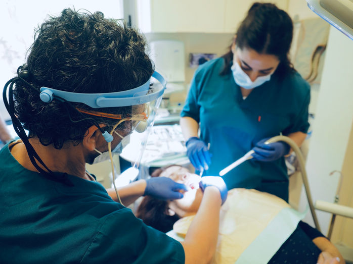 השתלת שיניים