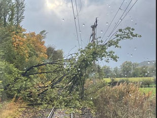 Breaking: ScotRail Suspends ALL Trains to/from Glasgow Central Due to Adverse Weather Conditions