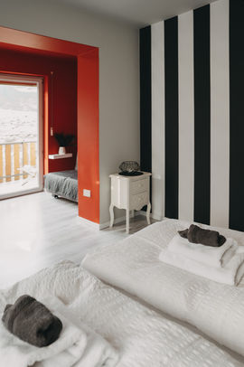 Zimmer mit Pool & Frühstück - Garni Unterweggütl - Bed & Bar Ba ins in Naturns, Südtirol