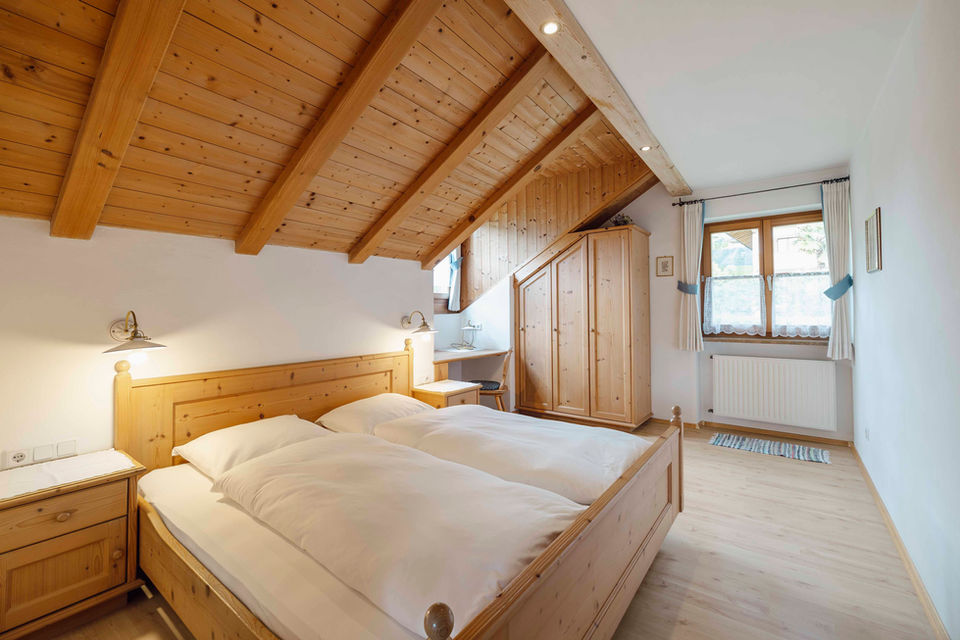 Unsere heimeligen Ferienwohnungen in Algund, wenn du im Herbst oder Winter in der Nähe von Meran wohnen möchtest. Ab 3 Nächte für Paare, Familien oder mit Hund.
