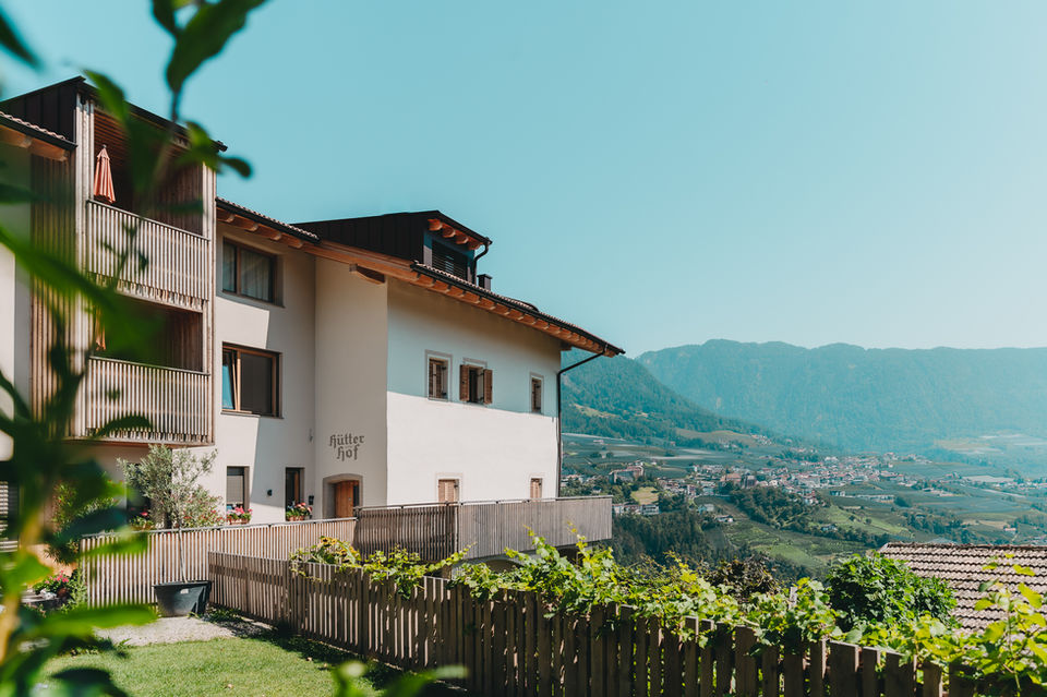 Hütterhof Chalet & Ferienwohnungen in Kuens