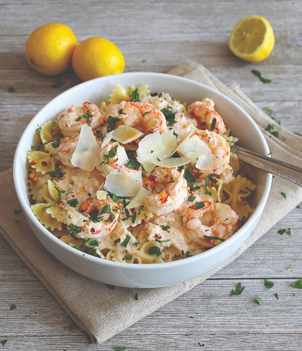 Shrimp with Lemon and Prosecco Garlic Cream Sauce