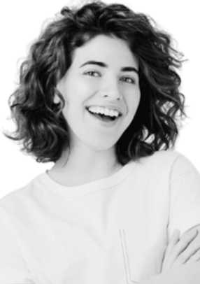confident-happy-female-university-student-smiling-with-hands-crossed-1-Editada-1-qap91hhax