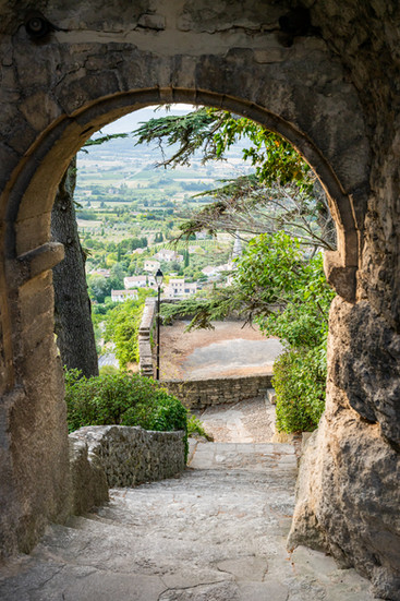 passage romantique luberon pierre voute vue sur la valée