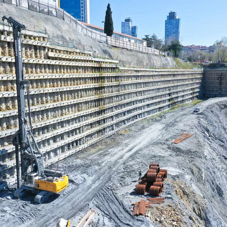 Sert zeminde güç gösterisi: Liebherr LB 28-320