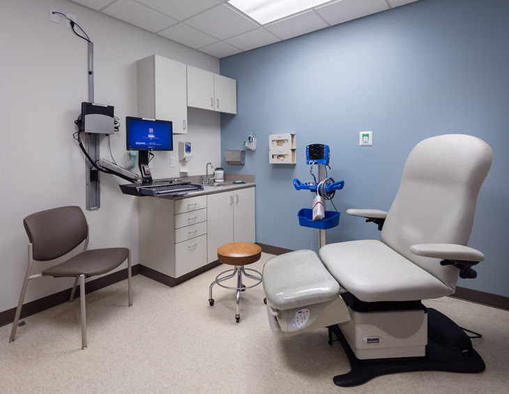 Eastside Medical Center Wound Care & Hyperbolic Chambers exam room, Snellville GA