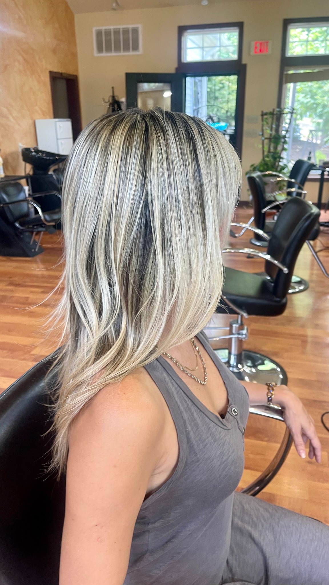 Dimensional blonde by Miracelly Salon & Spa