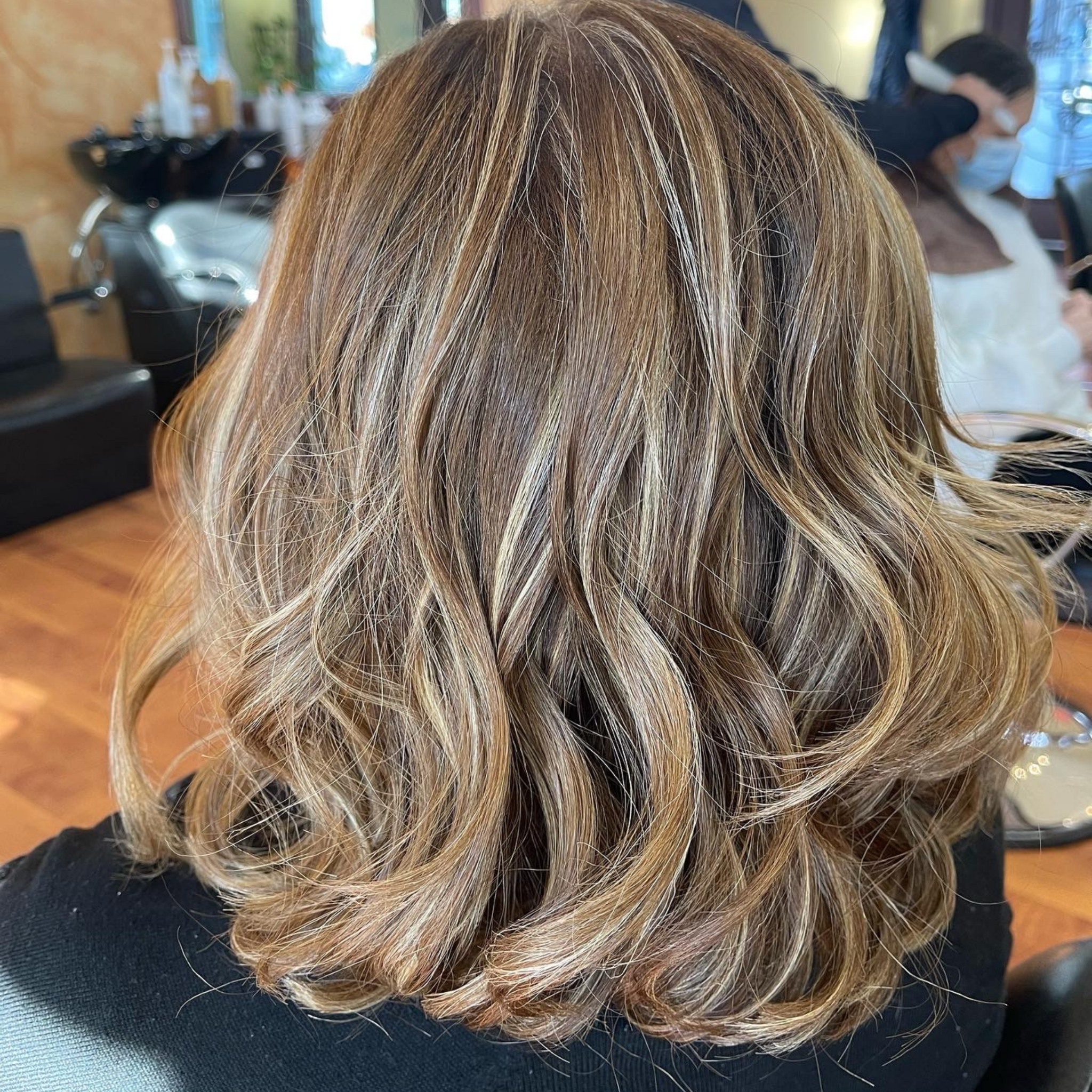Dimensional bob by Miracelly Salon & Spa