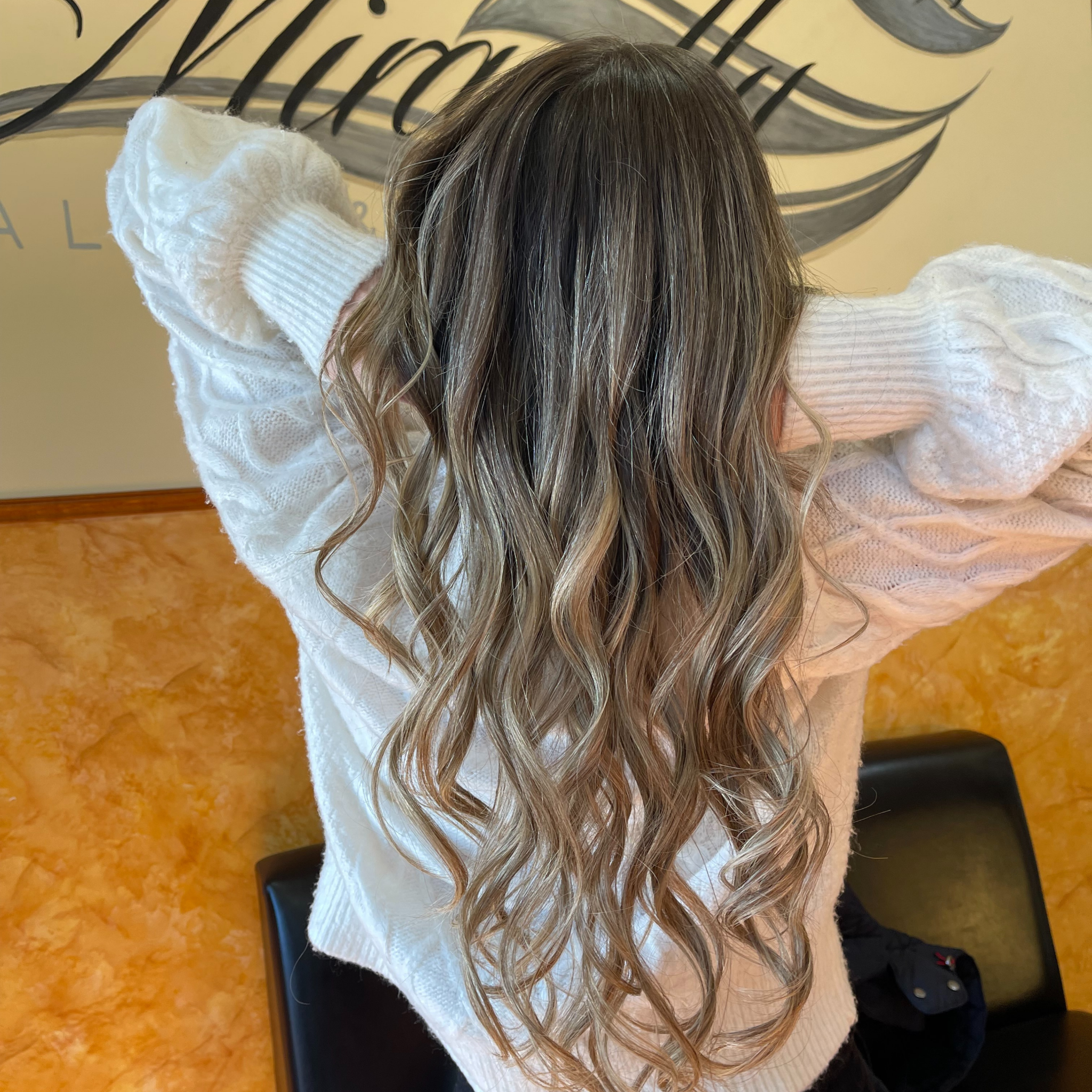 Long blonde waves by Miracelly Salon & Spa