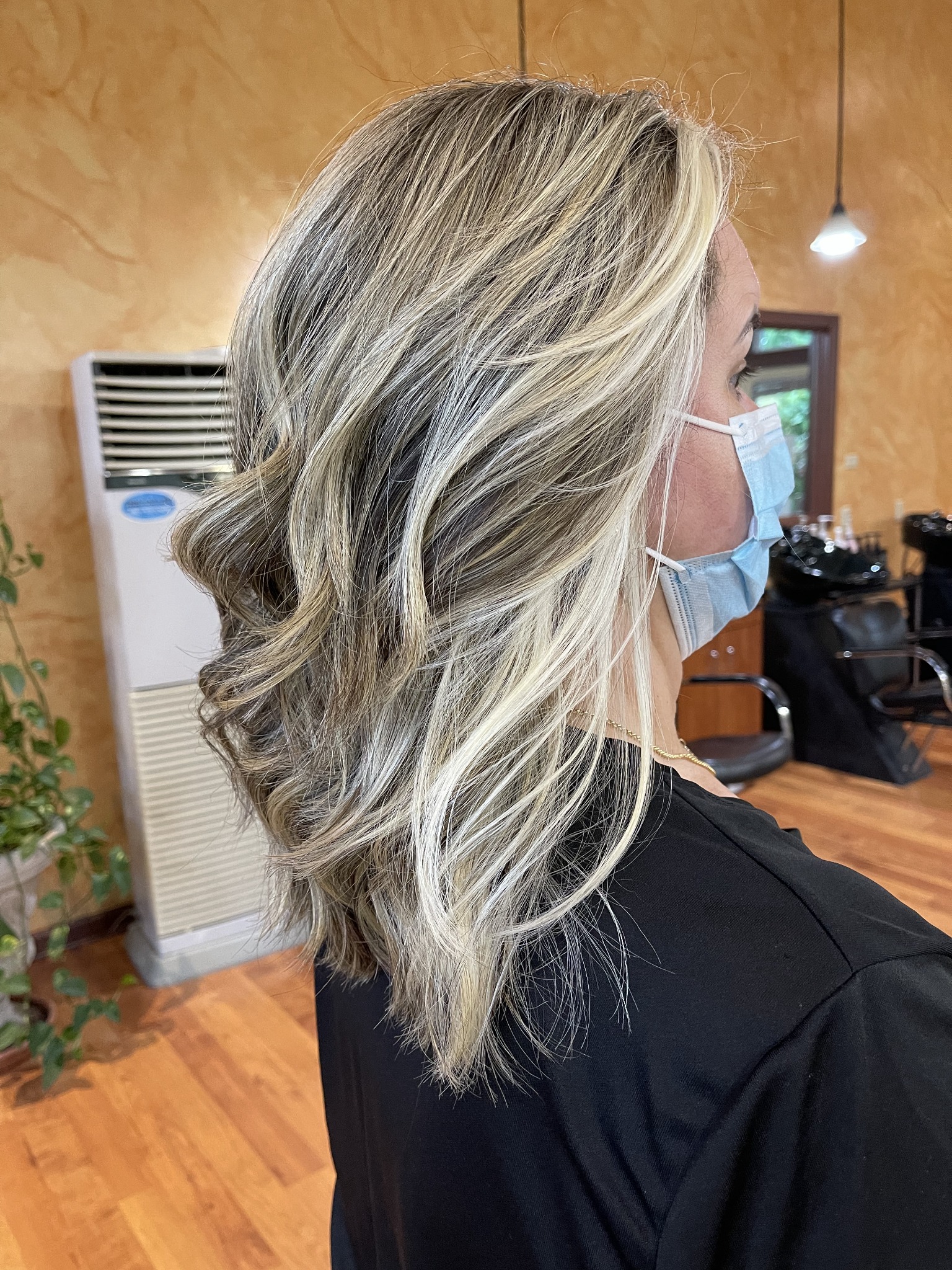Blonde bob with dimension by Miracelly Salon & Spa