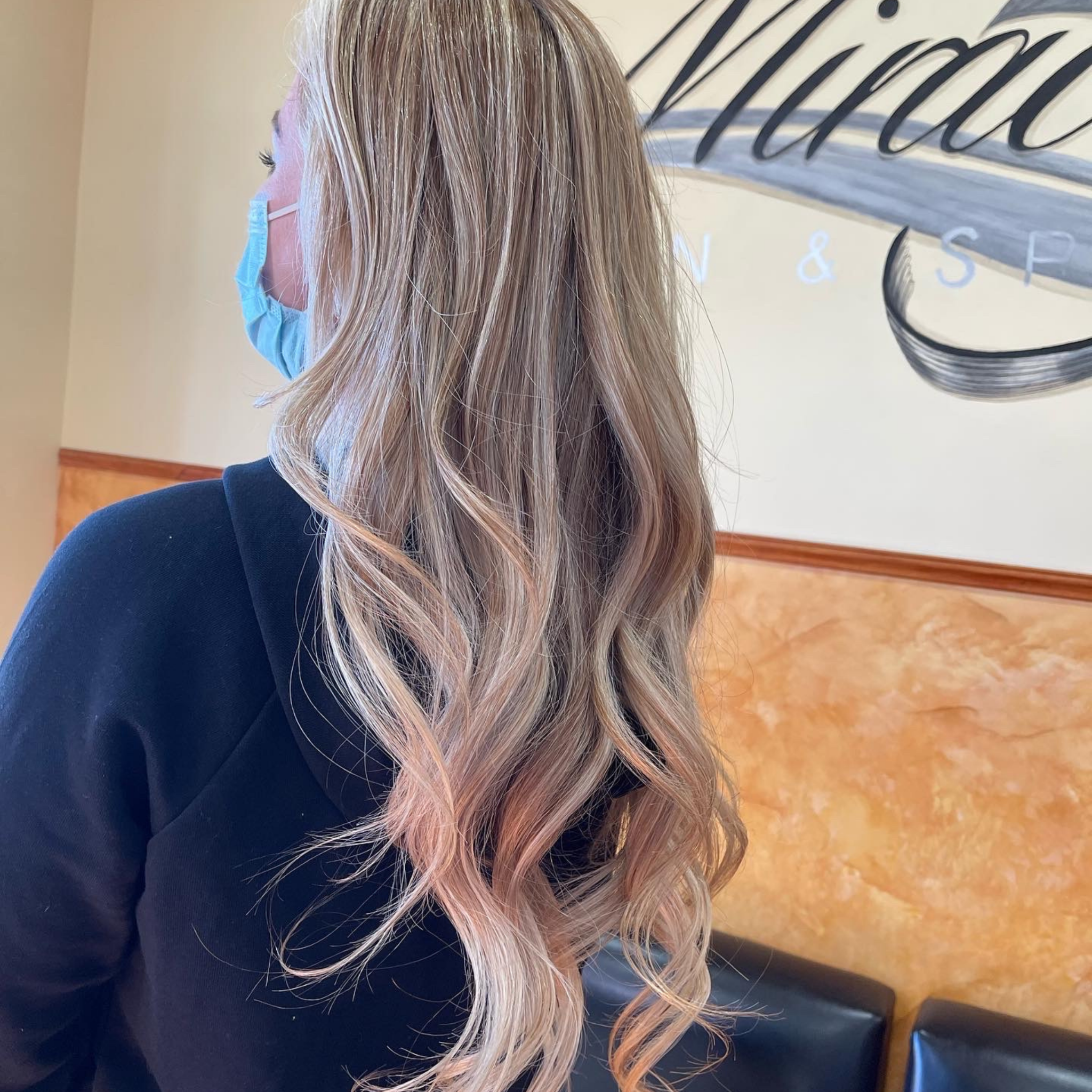 Soft, flowing waves by Miracelly Salon & Spa