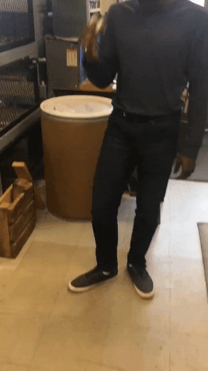ezgif.com-resize.gif
